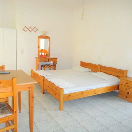 Pagona Hotel Lutrá Edipszú Kültér fotó