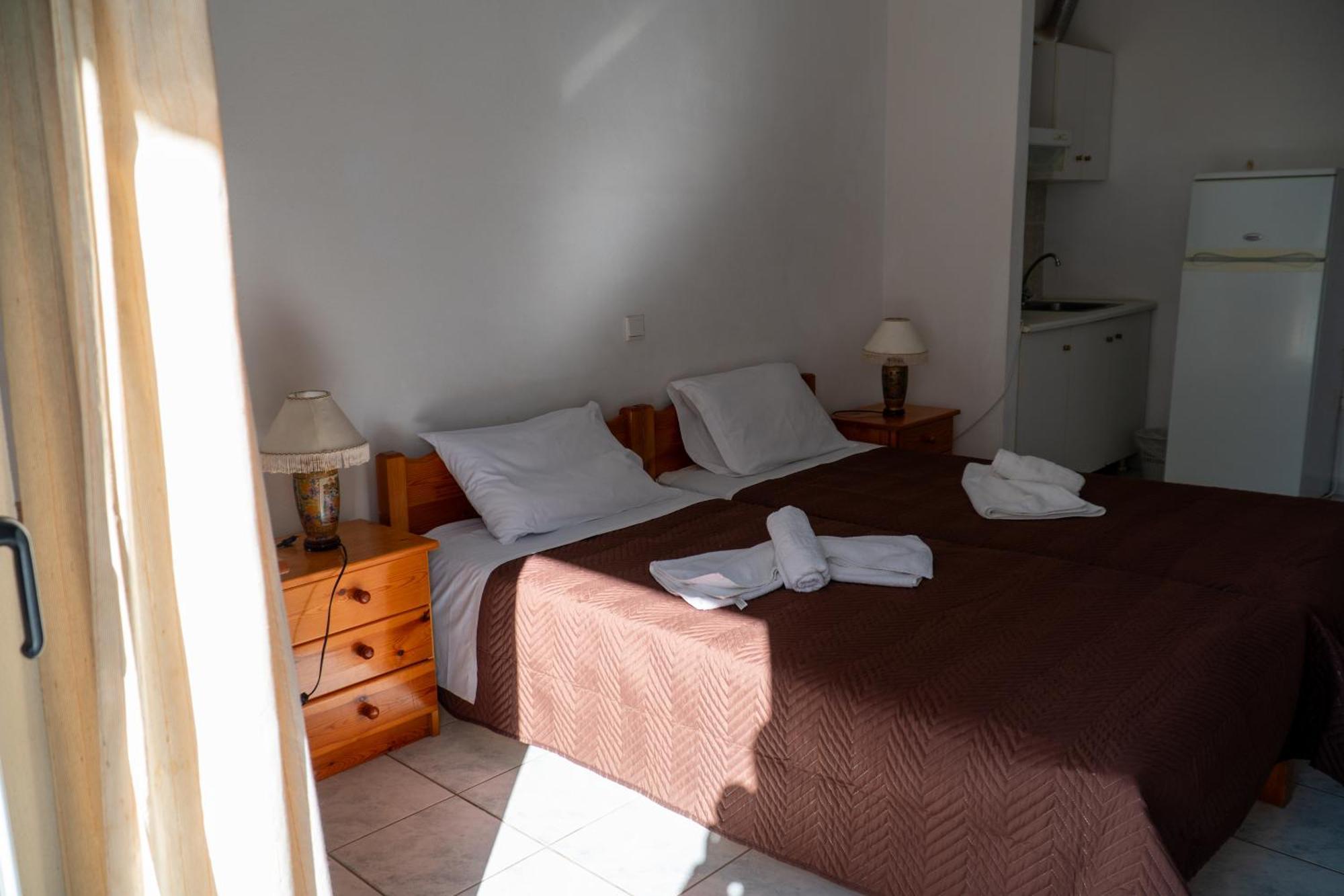 Pagona Hotel Lutrá Edipszú Kültér fotó